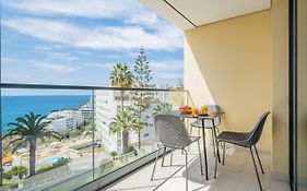 Apartment With Ocean View And Parking